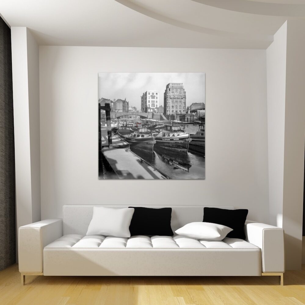 KHN00105_wall1