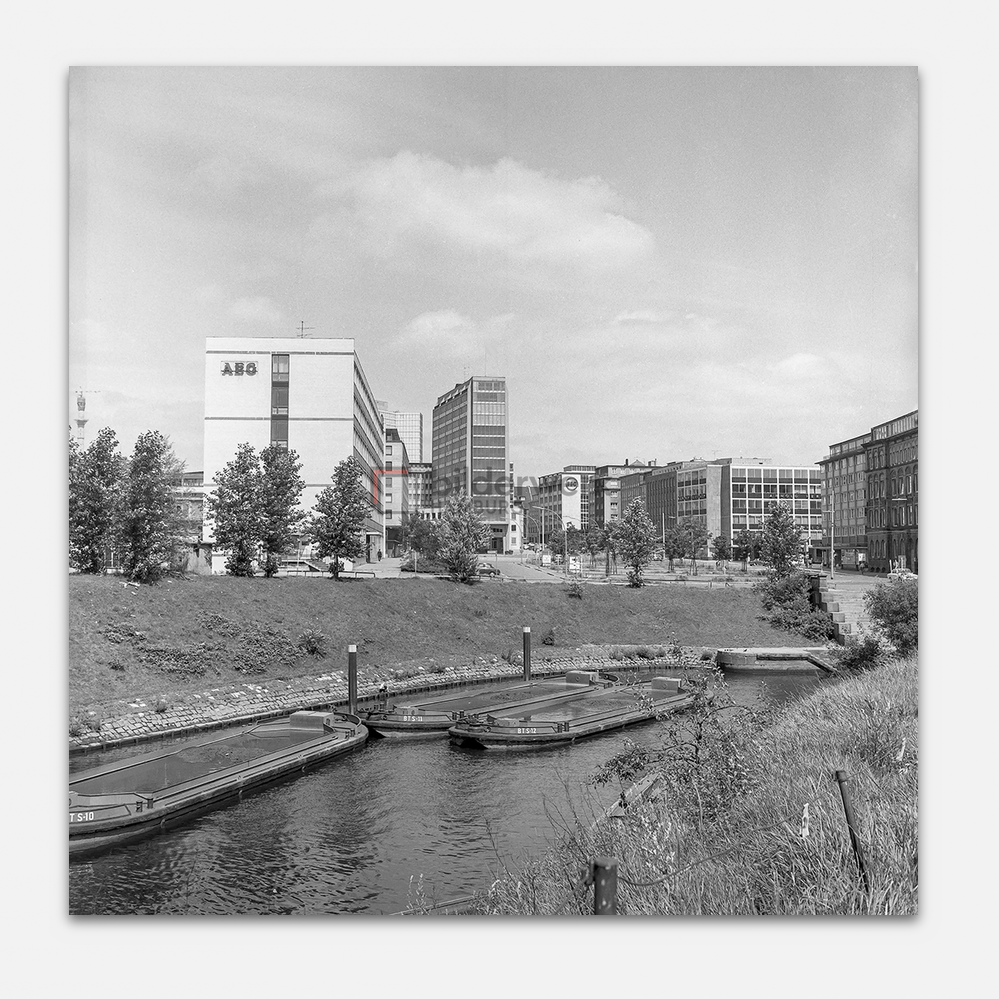 KHN00111